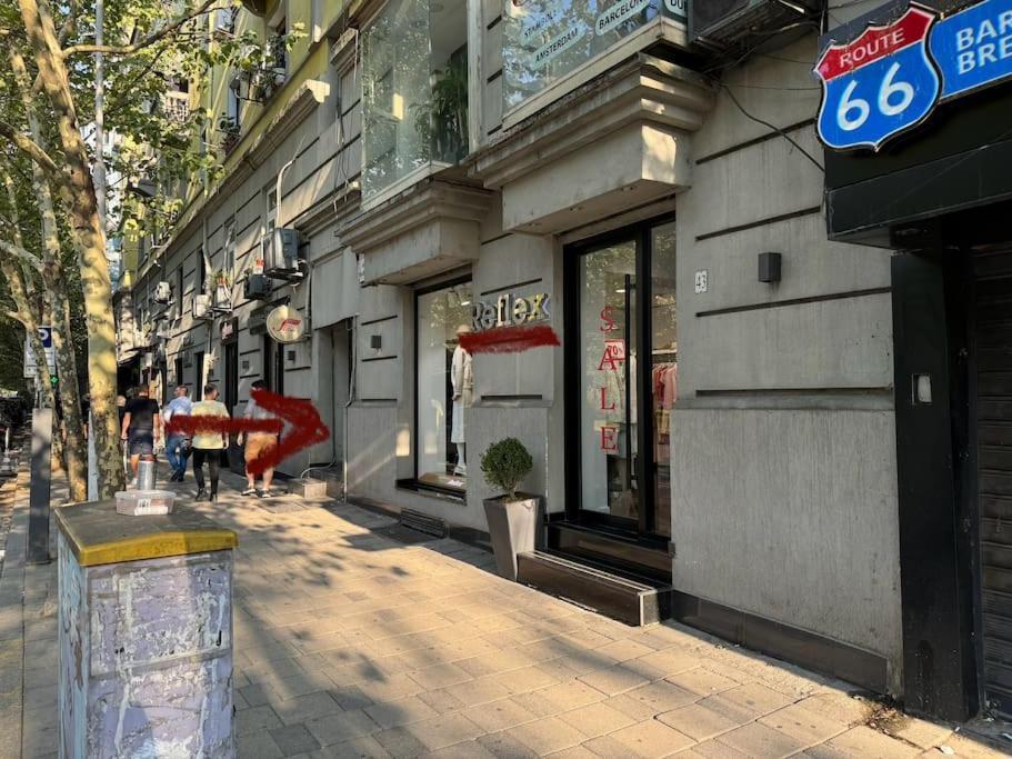Modern Meets Comfort 2 Bedroom In Bllok * Tirana